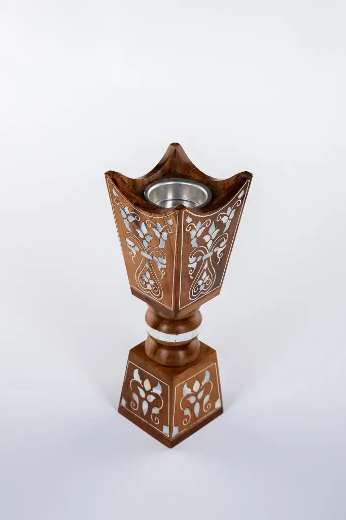 مبخر مطعم بالصدف الطبيعي